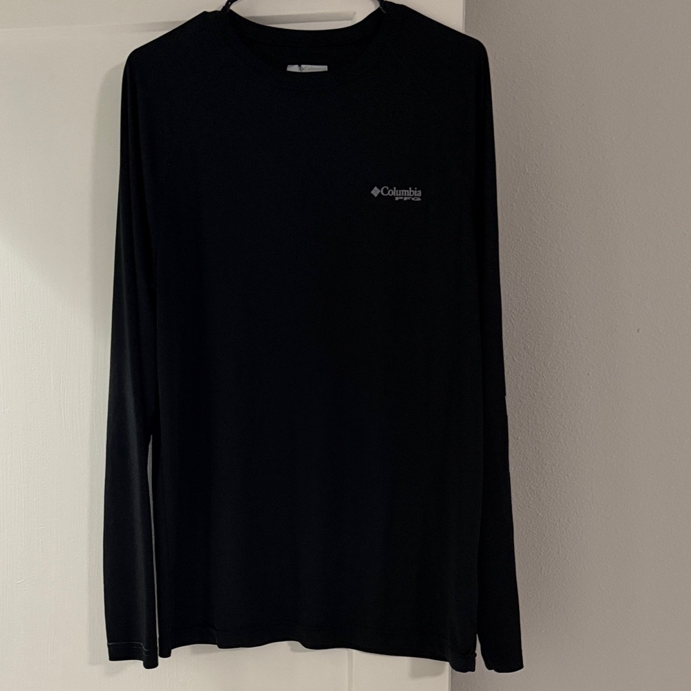 Columbia Men's Classic Black Long Sleeve Tee